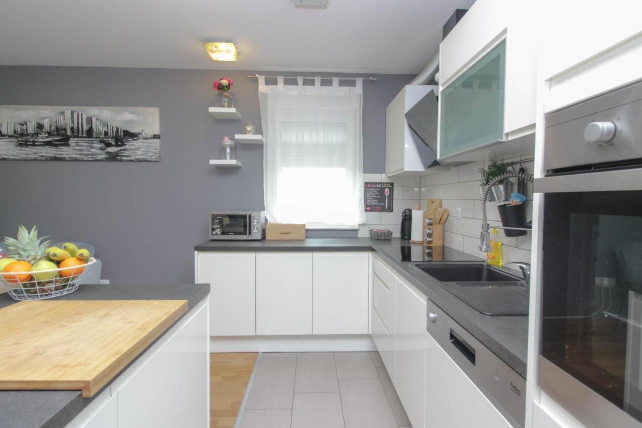 Apartman Tara Apartment Zadar Bagian luar foto